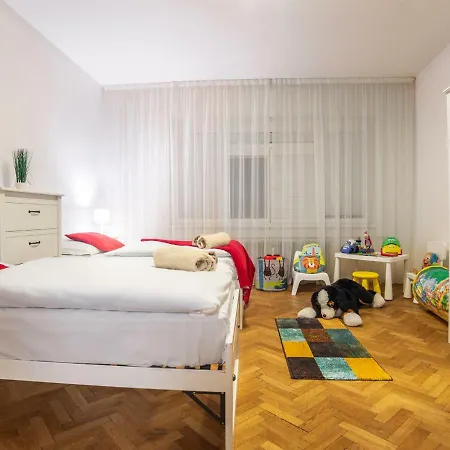 Family And Baby Apartamento